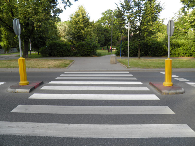 Doświetlą przejścia dla pieszych
