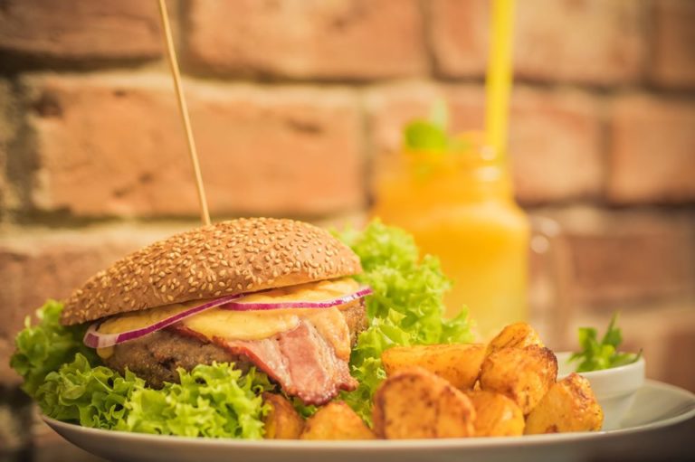 Światowy Dzień Hamburgera w Jasiu & Małgosi