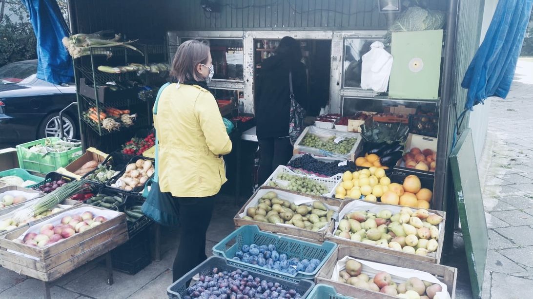 Kiosk z warzywami musi zniknąć z ul. Siedzikówny