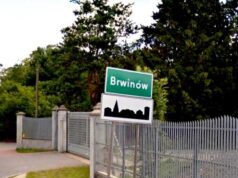 Brwinów , tablica na wjeździe do miasta od strony Kotowic, foto Google Street View