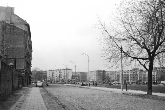 Widok z ul. Ogrodowej w kierunku Zachodnim. Fot. Lech Zielaskowski NAC