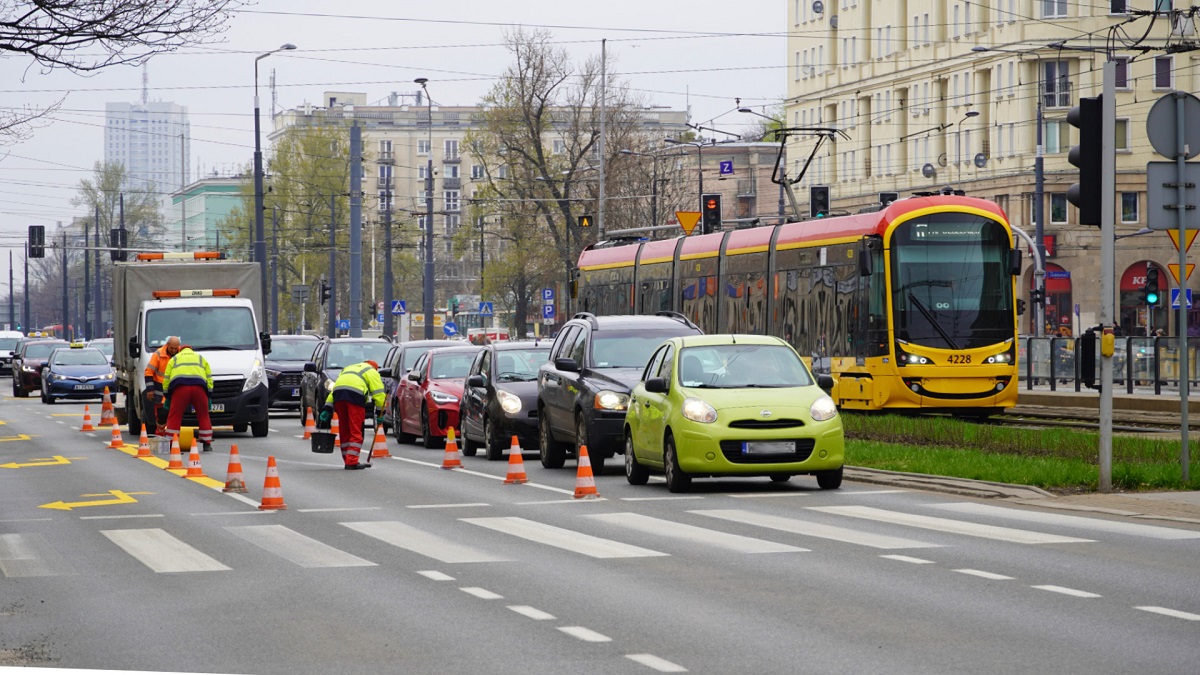 Przygotowania do weekendowego frezowania al. Jana Pawła II  Fot. Infoulice Warszawa