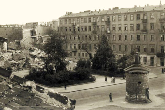 Zburzona Synagoga na Tłomackiem 1940 Fot. Zbiory własne