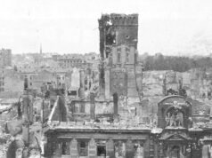 Zniszczony budynek Polskiej Akcyjnej Spółki Telefoniczne