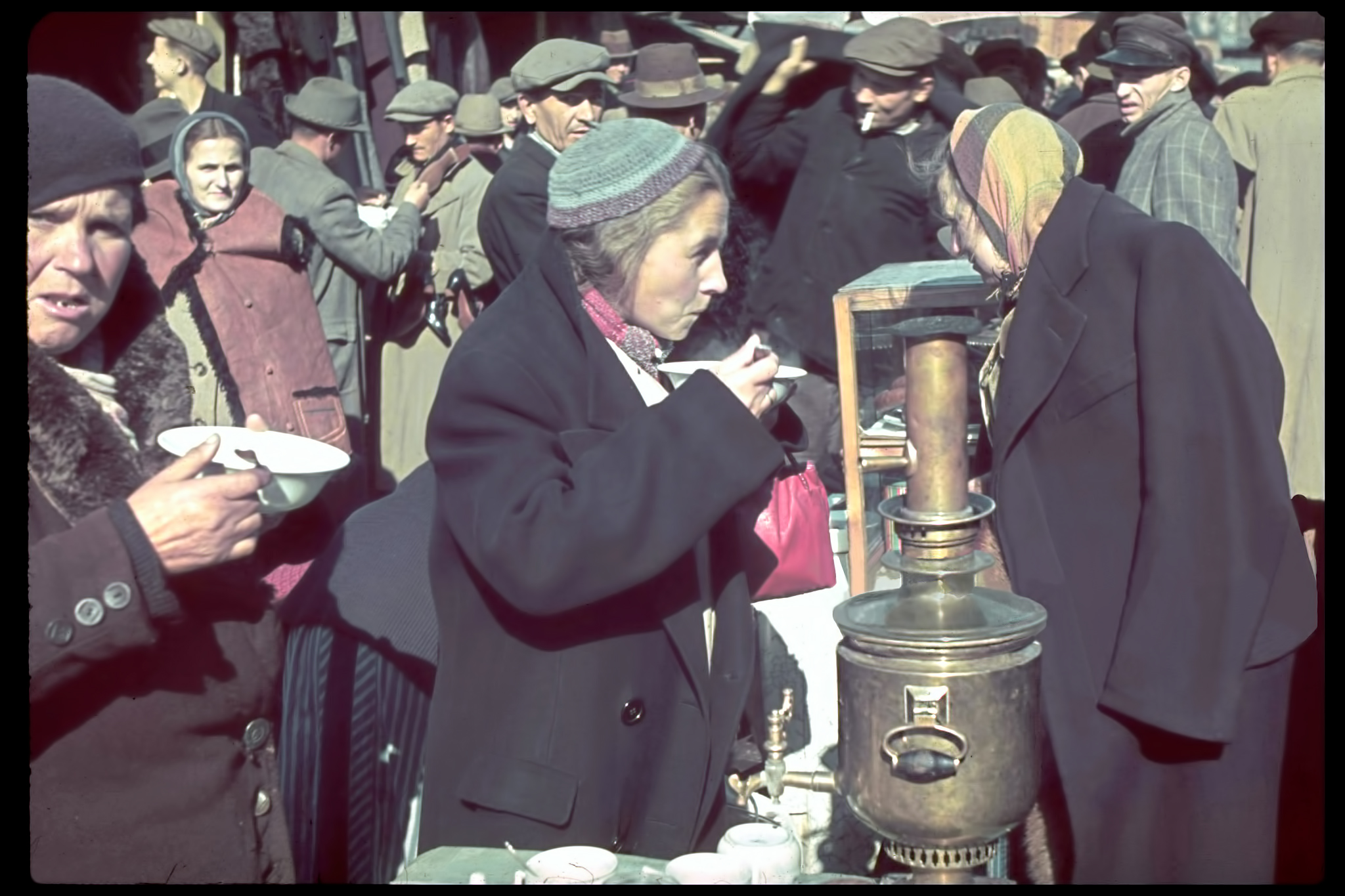 Kercelak w kolorze  Fot. Hugo Jaeger, październik 1940 r.