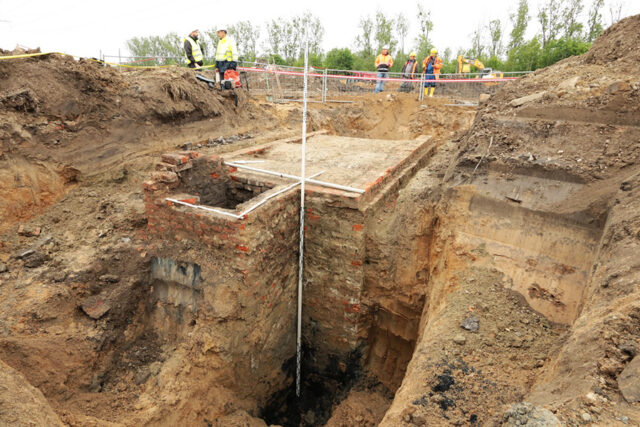 Zachodnie lico murów piwniczki Fot. Państwowe Muzeum Archeologiczne w Warszawie