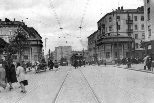 Ulica Wolska przy rogatkach wolskich. lata `30 Fot. NAC