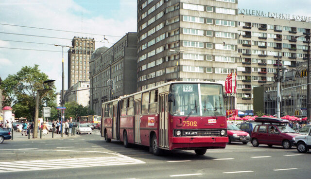 Ikarus 280 na ul. Świętokrzyskiej Fot. Robert Człapiński