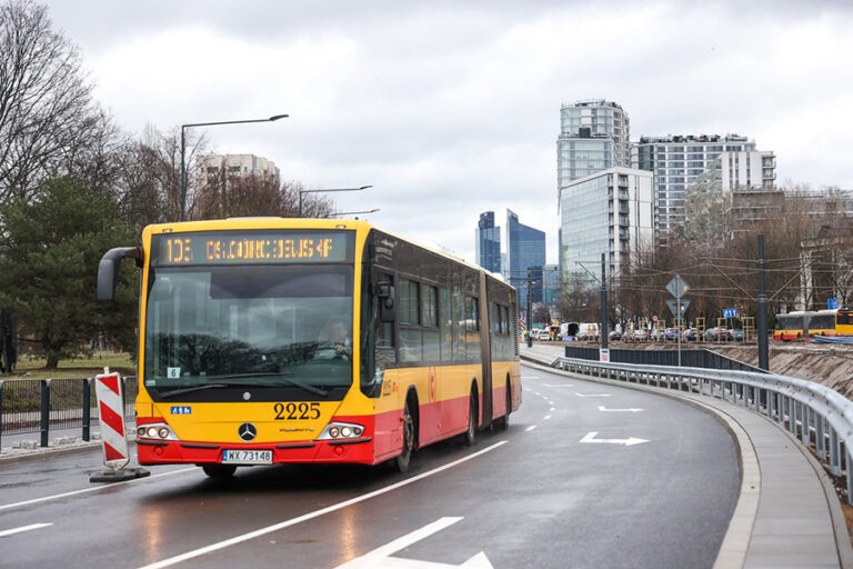 Kierowcy pojechali Kasprzaka i Redutową